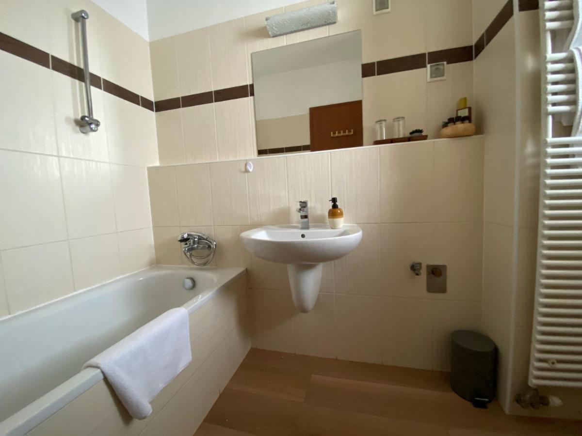 Lovag8 Apartment 布达佩斯 外观 照片